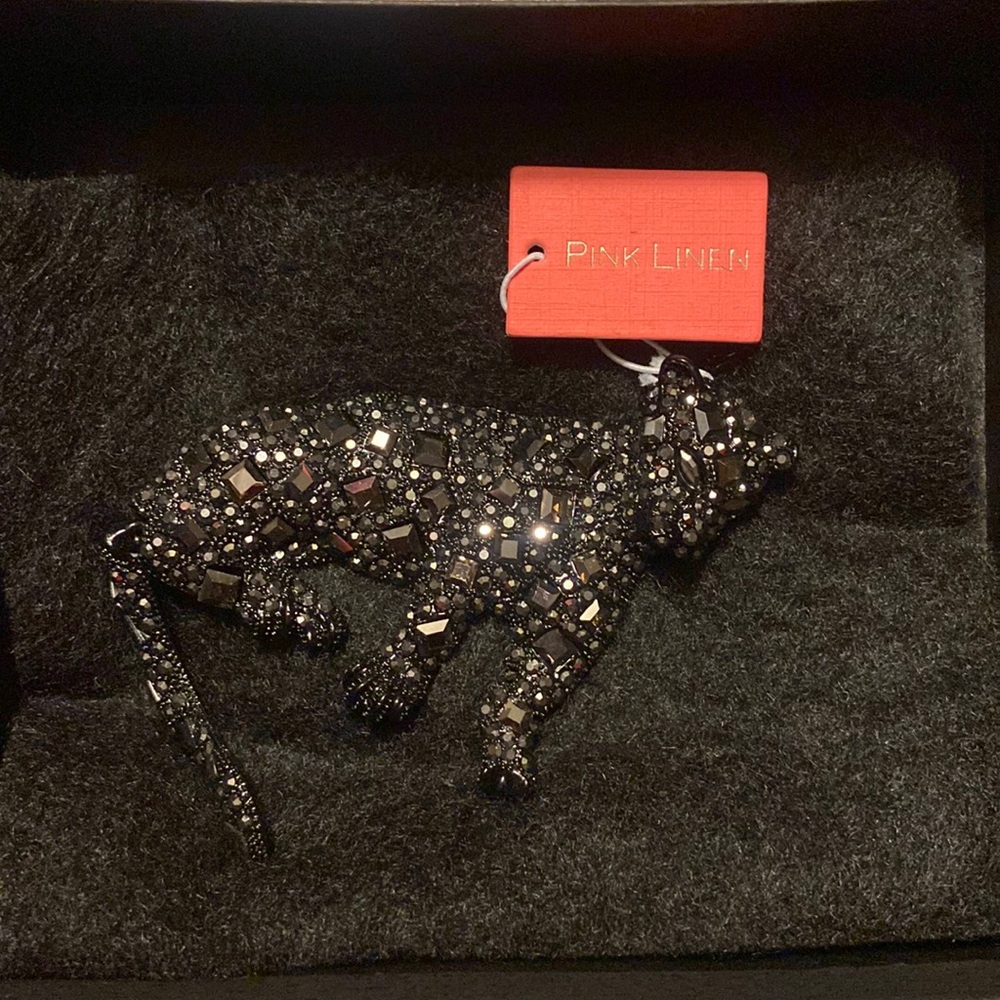 NWT Pink Linen Black Hematite Panther Pendant Pin